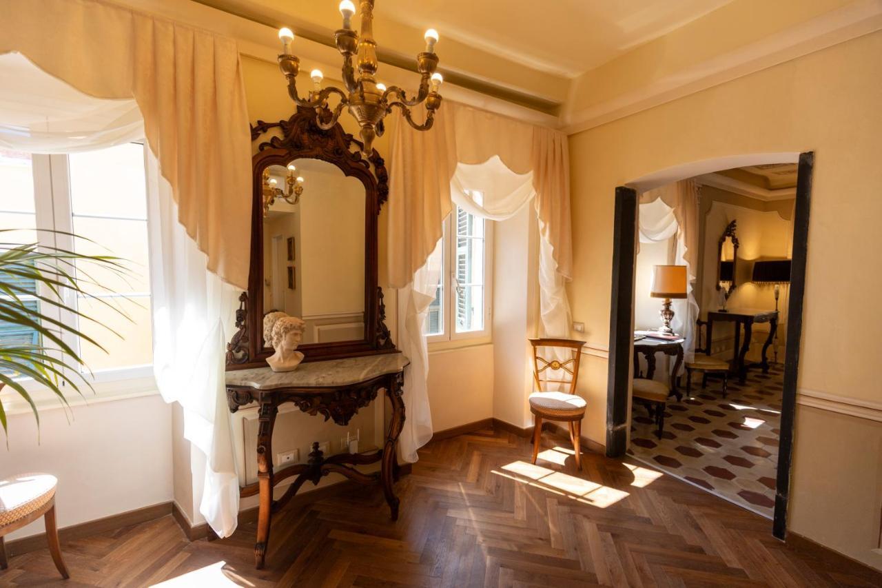 Palazzo Lari Sarzana Hotell Eksteriør bilde