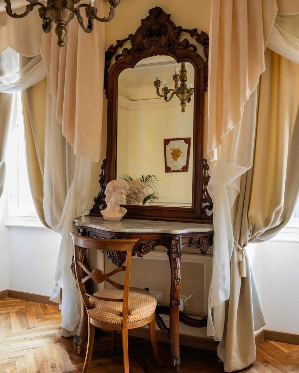 Palazzo Lari Sarzana Hotell Eksteriør bilde