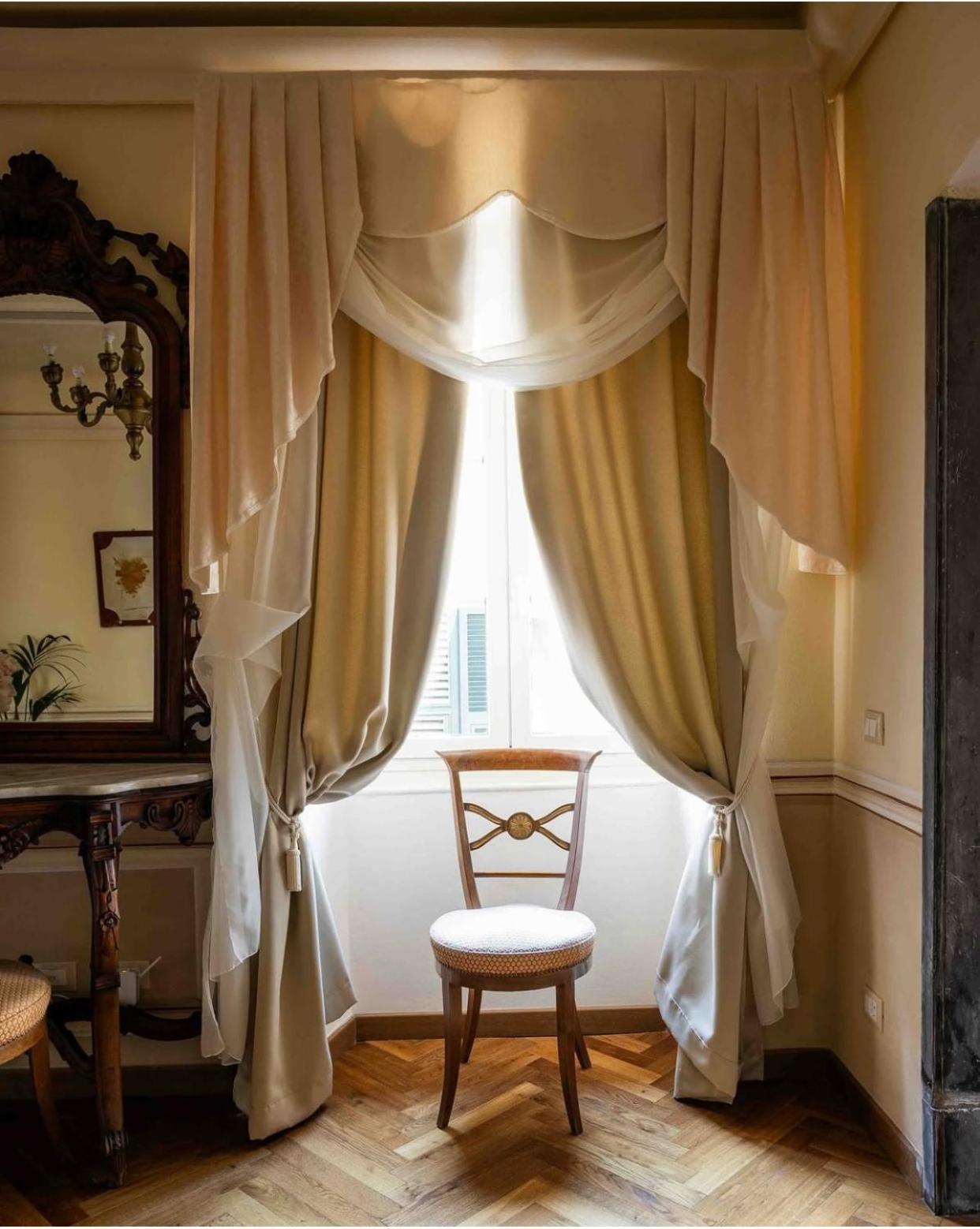 Palazzo Lari Sarzana Hotell Eksteriør bilde