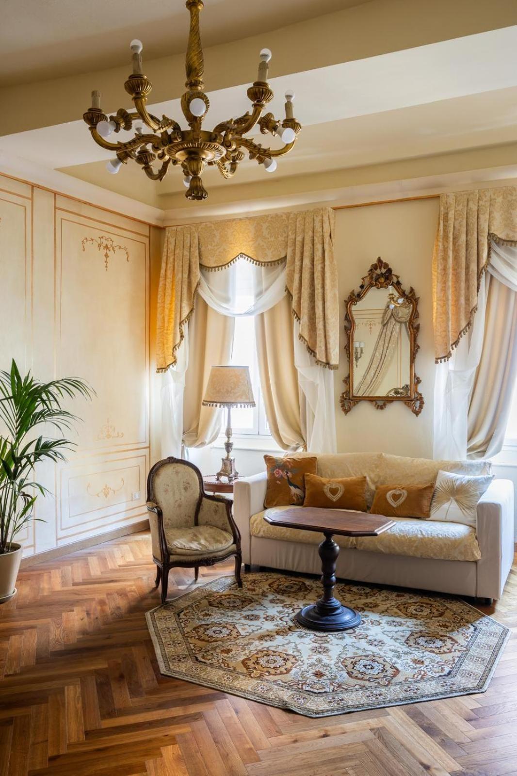 Palazzo Lari Sarzana Hotell Eksteriør bilde